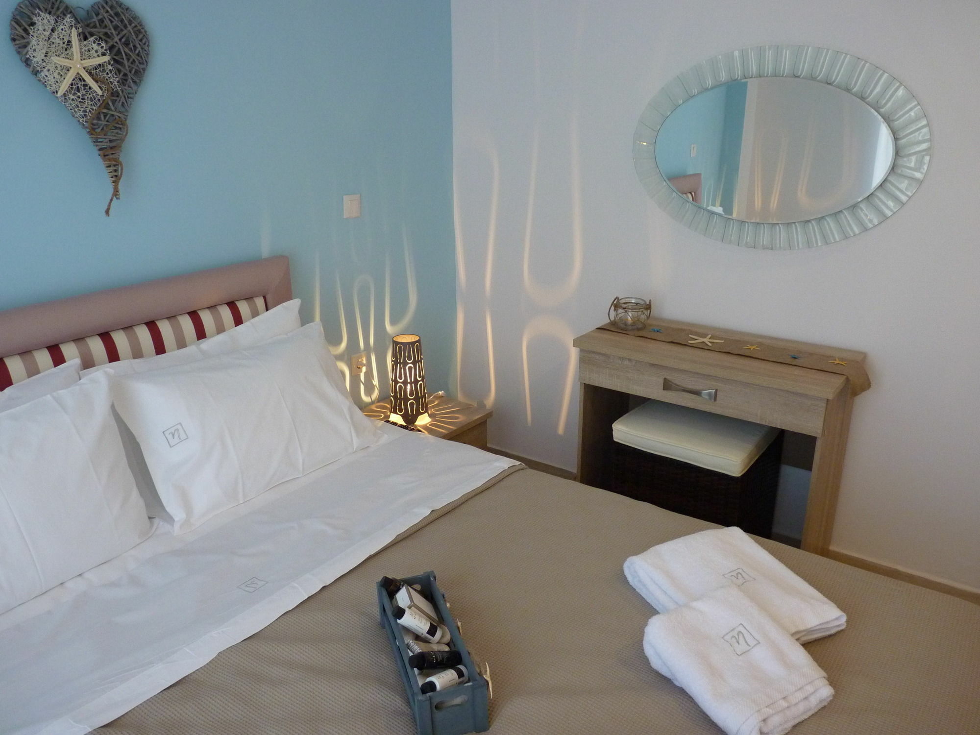 Ilianthos Apartments & Studios Mikros Gialos Eksteriør bilde